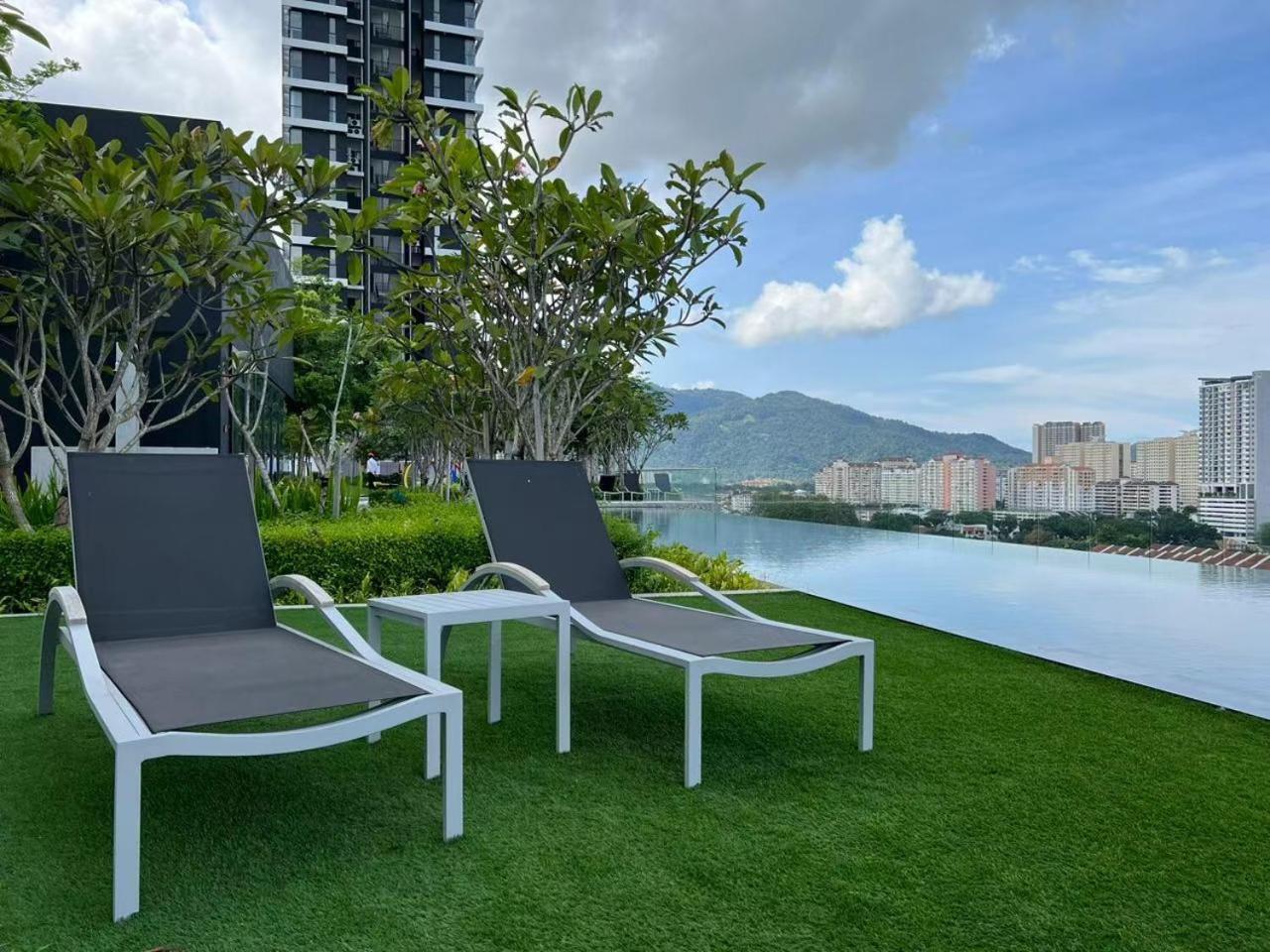 Urban Suites Two Or Three Bedroom Georgetown By Anc Jelutong Bagian luar foto
